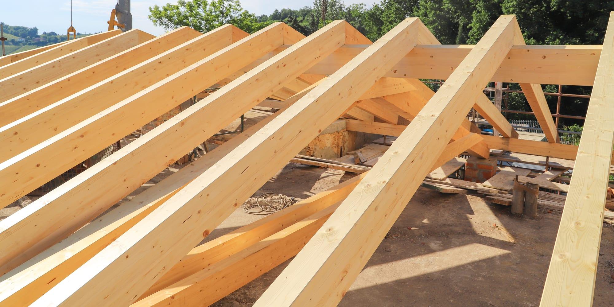 Cerchas de madera montadas para la cubierta